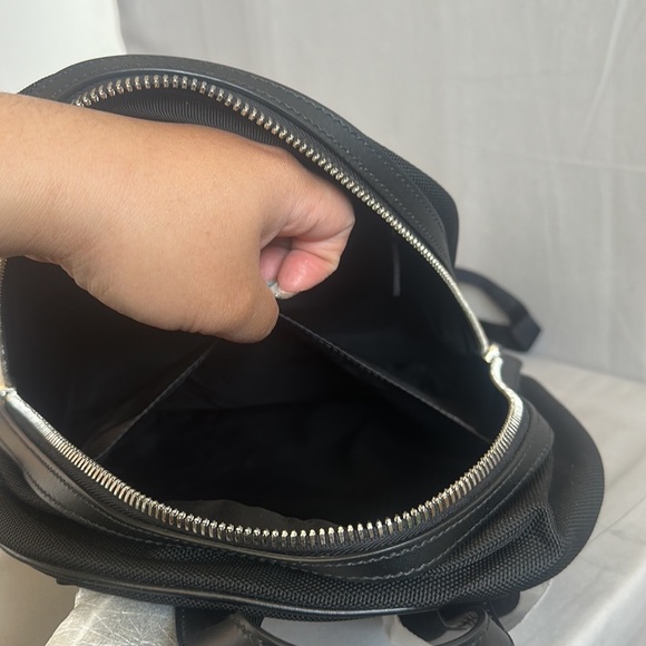 GUCCI Black Canvas Web Zip Techno Backpack - Picture 10 of 14